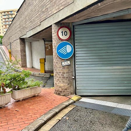 Apartment Carrer D'Olesa Barcelona Eksteriør billede