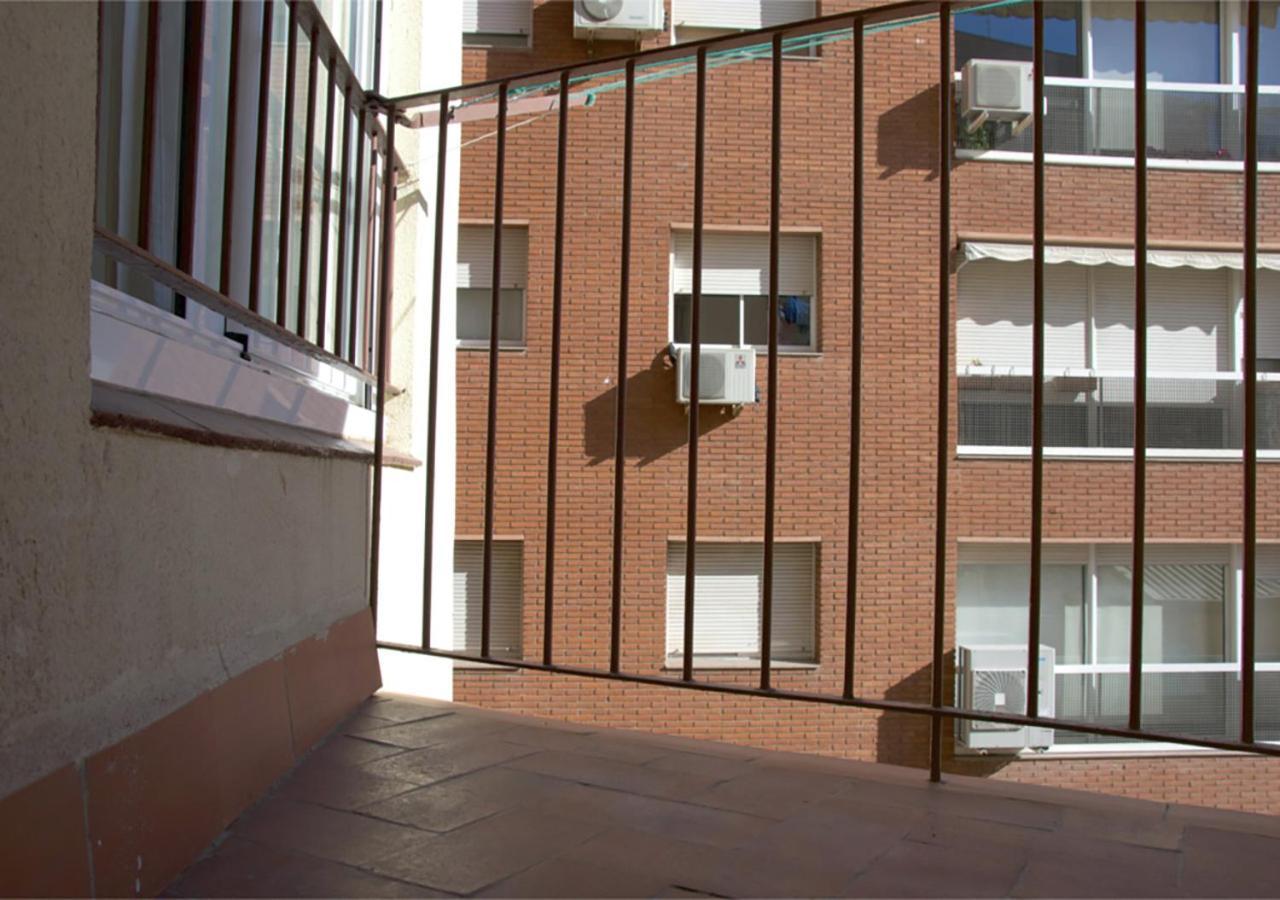 Apartment Carrer D'Olesa Barcelona Eksteriør billede