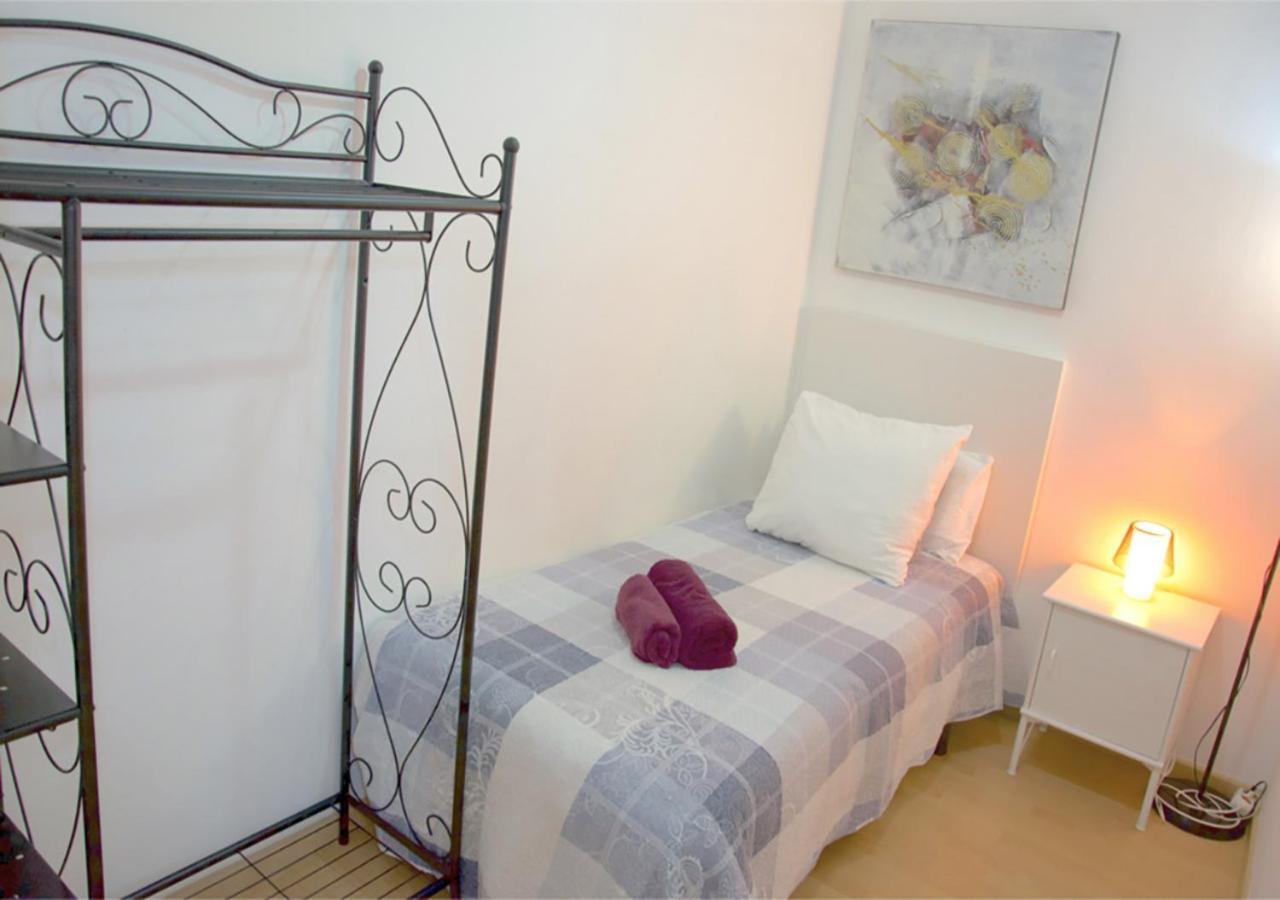 Apartment Carrer D'Olesa Barcelona Eksteriør billede