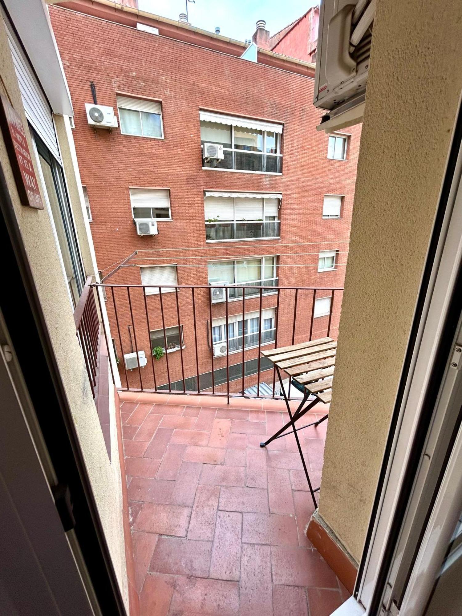 Apartment Carrer D'Olesa Barcelona Eksteriør billede