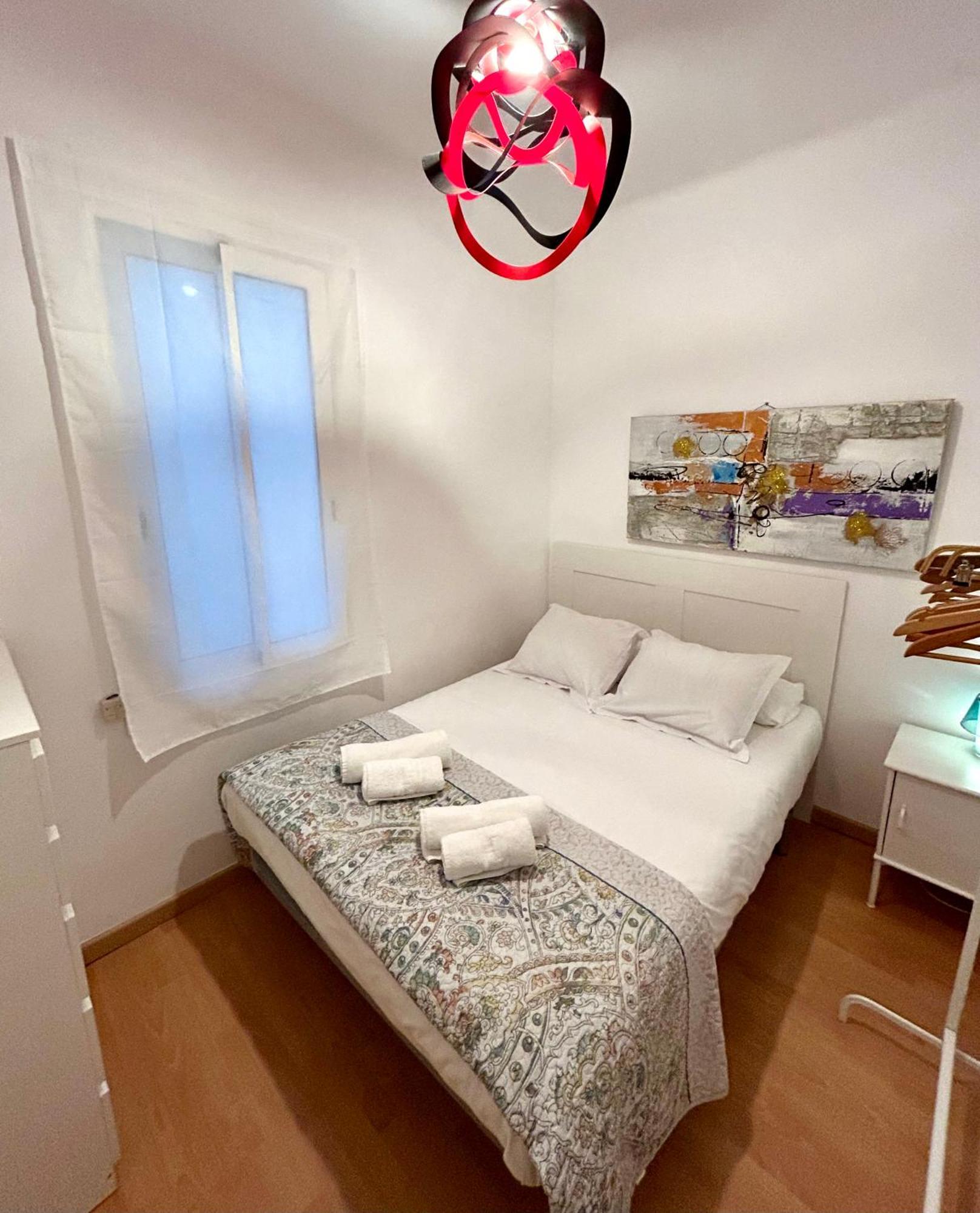Apartment Carrer D'Olesa Barcelona Eksteriør billede