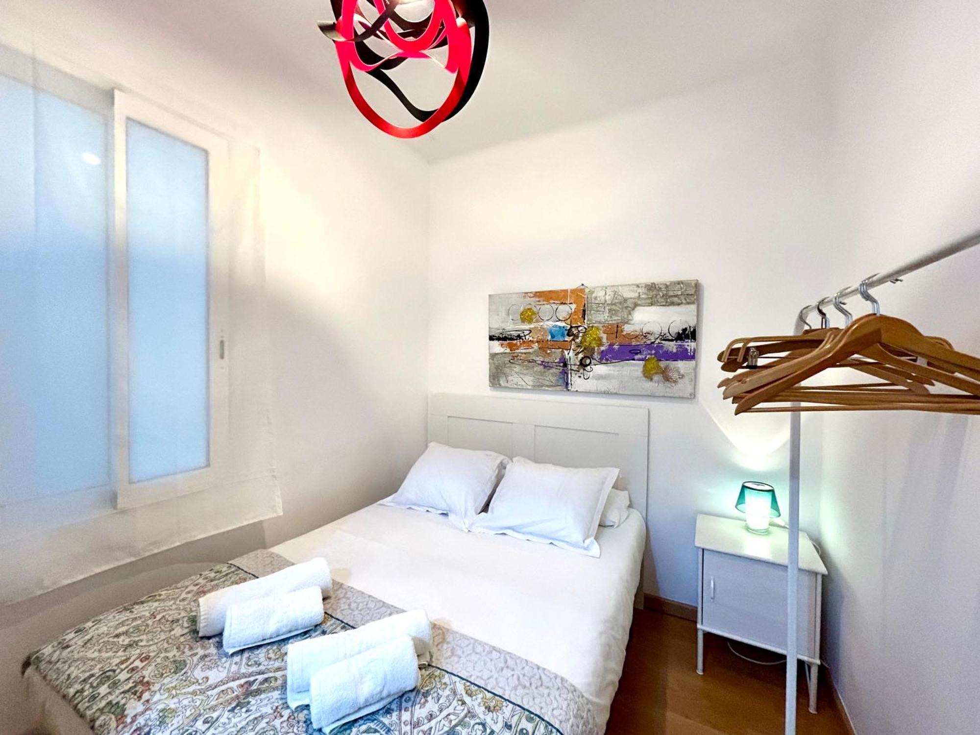 Apartment Carrer D'Olesa Barcelona Eksteriør billede